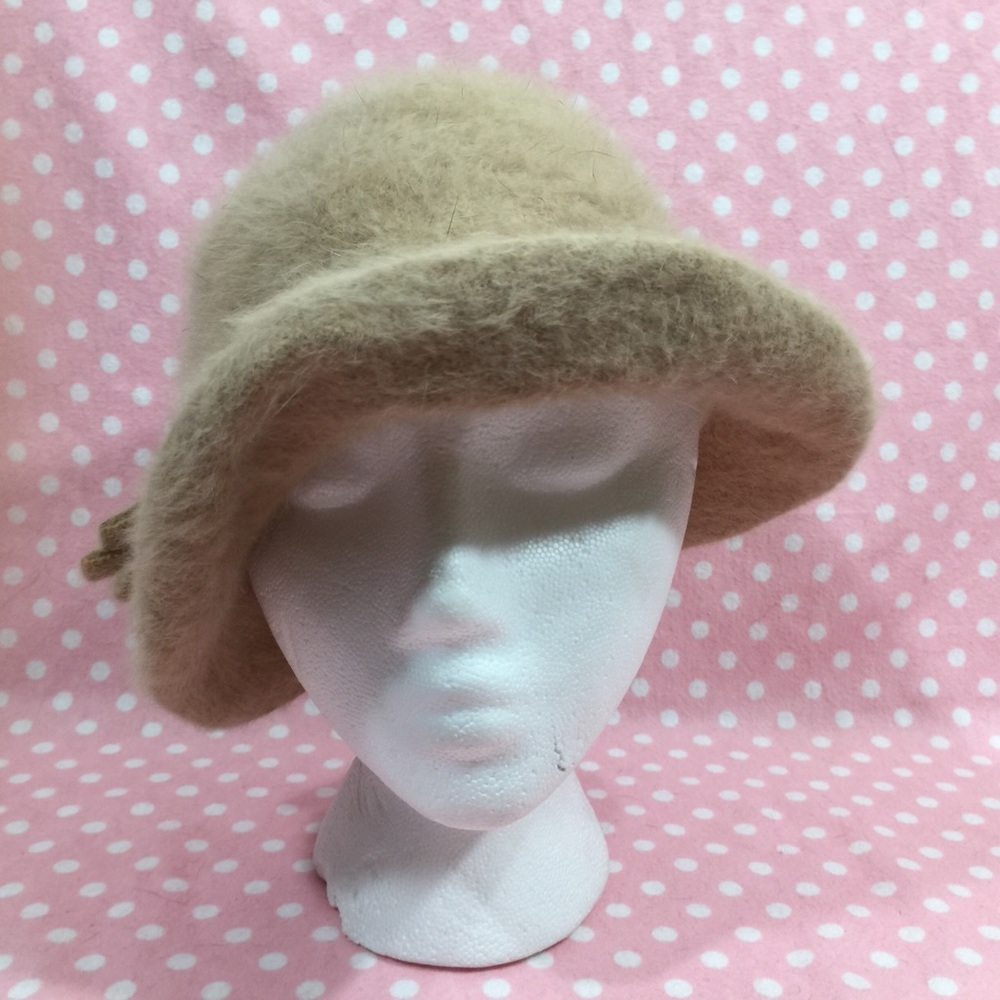 Vintage C&A  Angora “Cloche” Hat M